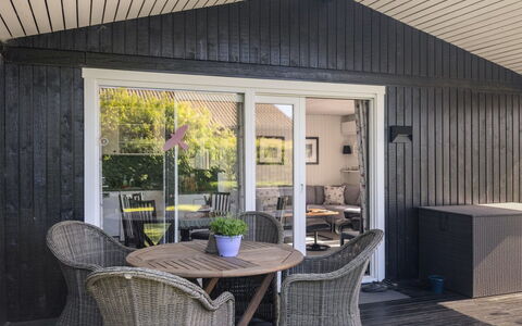 Bjart - 150M from the Sea: Lejlighed, Ejerlejlighed, Estate, Altan, Villa, Hotel