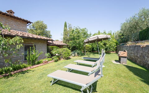 Gaiole in Chianti 915: Møbel, Udendørs Møbler, Busk, Have, Liggestol, Stol, Skygge, Udendørs Bord, Backyard, Lawn