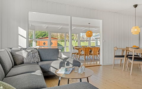 Tayana - 500M from the Sea: Træ, Trægulve, Gulvbelægning, Etage, Hårdttræ, Bejdse, Planke, Laminat Gulv, Stue