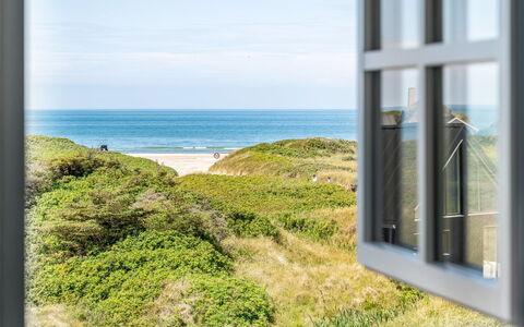 Amina - 200M from the Sea: Træ, Hjem, Veranda, Dæk, Hårdttræ, Tag, Bejdse, Trægulve, Eco Hotel