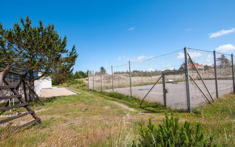 Mimi - 900M from the Sea: Trådhegn, Land Lot, Kædelink Fencing, Mesh, Hegn, Jord, Sti, Home Fencing