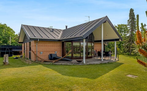 Gitte - from the Sea: Hus, Hjem, Tag, Sommerhus, Estate, Landscaping, Garden Bygninger, Sidespor, Stuehus