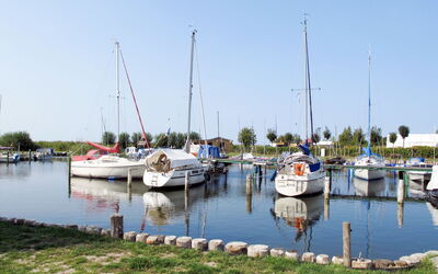 Loddin-Kölpinsee 100: Himmel, Båd, Vandfartøjer, Marina, Både Og Sejlsport - Udstyr Og Materiel, Vandvej, Havn, Mast, Kanal, Havn