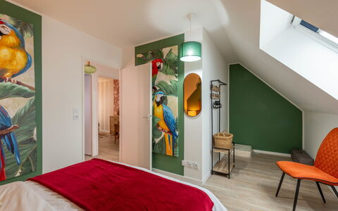 La Berckoise: Væg, Dør, Gulvbelægning, Hjem, Etage, Kompositmateriale, Beton, Flise, Blomsterkrukke