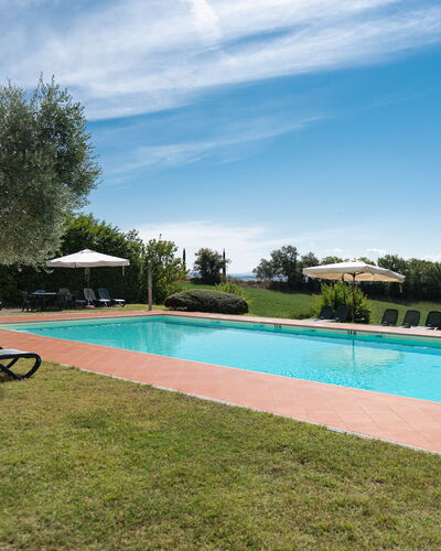 Green Hill Apartment In Tuscan Countryside