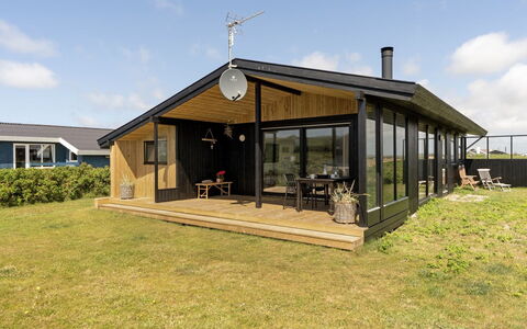 Waghn - 250M from the Sea: 