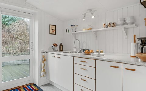 Annemone - 900M from the Sea: Køkken, Indretning, Gulvbelægning, Countertop, Cabinetry, Hjem, Køkken Apparat, Større Bandage, Loft