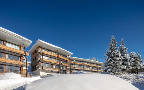 Chamrousse 611: Lejlighed, Altan, Stol, Skygge, Udendørs Møbler, Dagslys, Aluminium