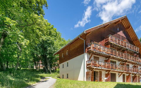 Les Grizzlis: Sommerhus, Estate, Altan, Stuehus
