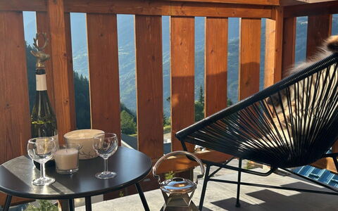 Modane 606: Møbel, Stol, Udendørs Møbler, Bord, Udendørs Bord, Hårdttræ, Bejdse, Skygge, Kaffebord, Restaurant