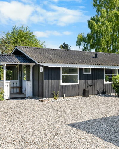 Justina - 200M from the Sea