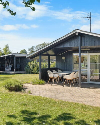 Justina - 200M from the Sea
