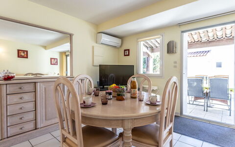 Domaine Grand Plage: Gulvbelægning, Indretning, Etage, Lejlighed, Altan, Loft, Ejerlejlighed, Stol, Skygge, Veranda