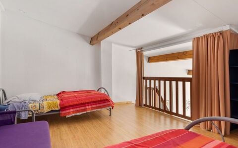 Perles du Soleil: Gulvbelægning, Indretning, Etage, Lejlighed, Altan, Loft, Ejerlejlighed, Stol, Skygge, Veranda