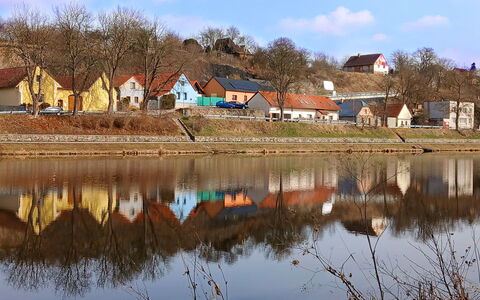 Vltava: Vandressourcer, Bank, Landdistrikt, Vandløb, Hjem, Afspejling, Sommerhus, Landsby, Flod, Sø