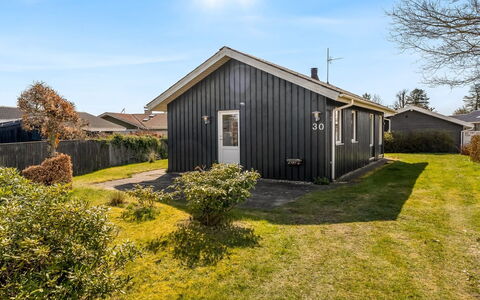Bara - from the Sea: Sommerhus, Skur, Hytte, Stuehus, Prærie, Hytte, Lade, Bjælkehytte, Garden Bygninger
