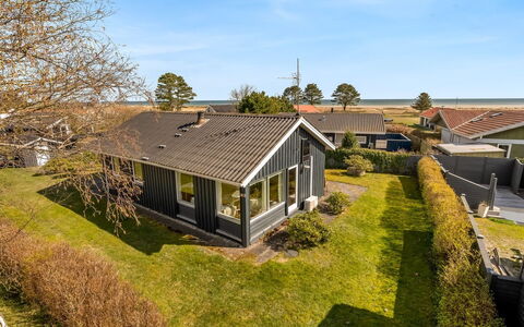 Bara - from the Sea: Sommerhus, Skur, Hytte, Stuehus, Prærie, Hytte, Lade, Bjælkehytte, Garden Bygninger