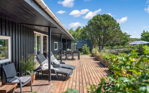 Fatima - 1Km from the Sea: Estate, Skygge, Indkørsel, Stuehus