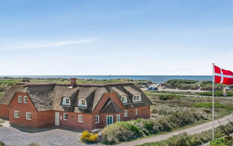 Gytha - 75M from the Sea: Bjergkæde, Dal, Bjerglandsby, Ferieby