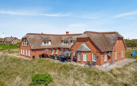 Gytha - 75M from the Sea: Bjergkæde, Dal, Bjerglandsby, Ferieby