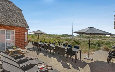 Gytha - 75M from the Sea: Bjergkæde, Dal, Bjerglandsby, Ferieby