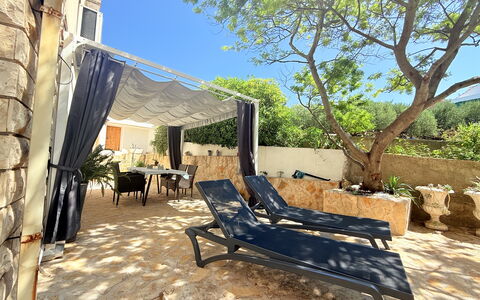 Appartamento Olive Garden, Ac, Wifi, Hvar: Udendørs Møbler, Møbel, Svømmepøl, Skygge, Stol, Udvej, Eco Hotel, Flise, Liggestol, Gårdhave