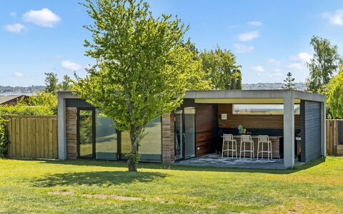 Edvia - 200M to the Fjord: Lejlighed, Ejerlejlighed, Estate, Altan, Villa, Hotel