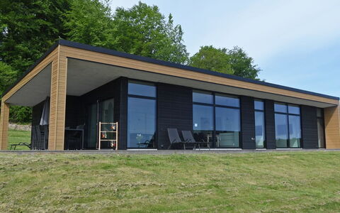 Hildegunda - 600M from the Sea: Tag, Hus, Hjem, Sommerhus, Dør, Sidespor, Dæk, Veranda, Planke, Hårdttræ