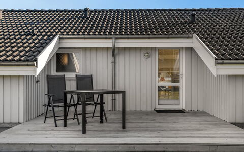 Henri - 1.2Km from the Sea: 