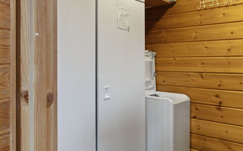 Kevätruska a: Træ, Sne, Vinter, Sommerhus, Fryser, Hjem, Bjælkehytte, Lærk, Sidespor