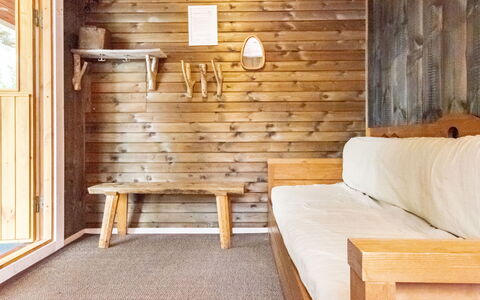 Vintteri: Møbel, Indretning, Gulvbelægning, Etage, Bord, Loft, Køkken & Spisebord, Belysning, Stol, Hjem