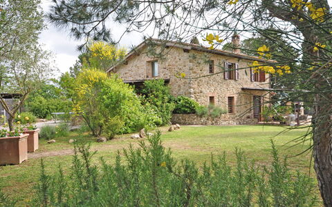 Capanna Al Lago: Hus, Hjem, Sommerhus, Stuehus, Estate, Have, Landsby, Landscaping, Villa, Backyard
