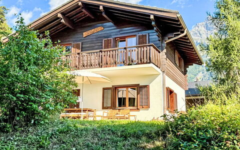 Katanga: Hus, Sommerhus, Hjem, Tag, Landdistrikt, Dør, Stuehus, Veranda, Altan