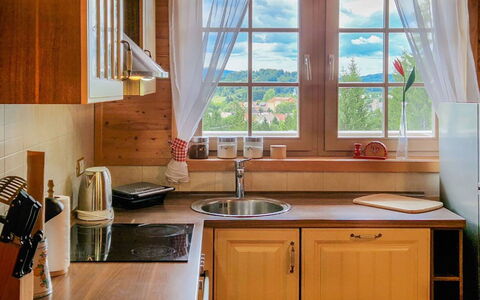 Lea: Møbel, Køkken, Indretning, Træ, Køkken Apparat, Gulvbelægning, Countertop, Cabinetry, Værelse, Etage