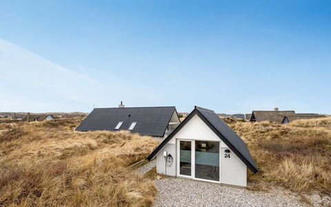 Jelisaveta - 500M from the Sea: Blå, Svømmepøl, Møbel, Udendørs Møbler, Udvej, Stol, Skygge, Eco Hotel, Blomsterkrukke