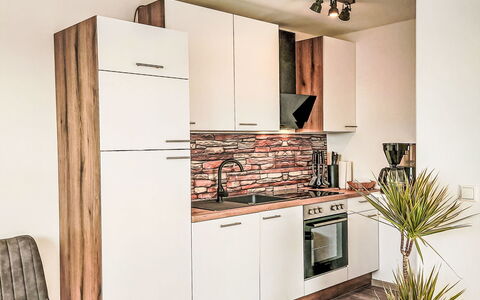 Engel-Landeplatz: Træ, Indretning, Gulvbelægning, Cabinetry, Køkken, Etage, Lejlighed, Møbel, Hjem, Køkken Apparat