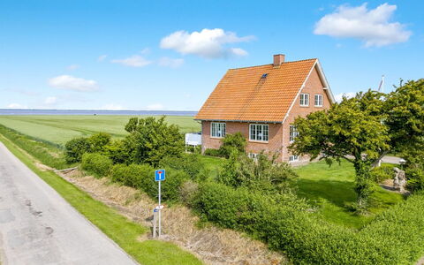 Freja - 12Km from the Sea: Estate, Farm