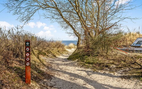 Terttu - 250M from the Sea: Træ, Hjem, Veranda, Dæk, Hårdttræ, Tag, Bejdse, Trægulve, Eco Hotel
