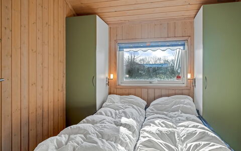 Anline - 600M to the Fjord: Indretning, Loft, Lejlighed, Gulvbelægning, Møbel, Etage, Værelse, Belysning, Hjem, Couch