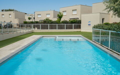 La Dune: Svømmepøl, Boligområde, Udvej, Kompositmateriale, Urban Design, Thermae, Lejlighed, Water Feature, Skygge, Landscaping