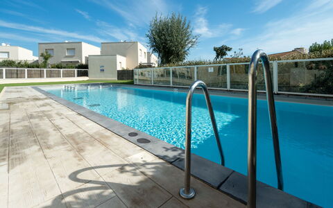 La Dune: Svømmepøl, Udvej, Kompositmateriale, Thermae, Udendørs Møbler, Water Feature, Skygge, Landscaping, Eco Hotel, Estate