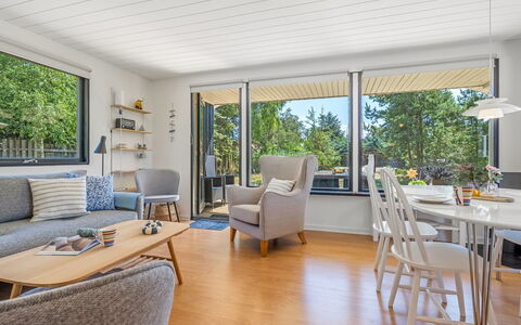 Dorit - 900M from the Sea: 