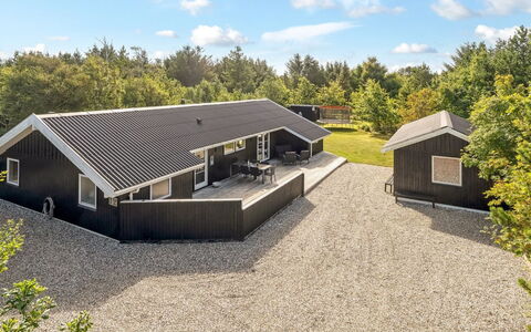Onni - 2.3Km from the Sea: Træ, Hjem, Veranda, Dæk, Hårdttræ, Tag, Bejdse, Trægulve, Eco Hotel