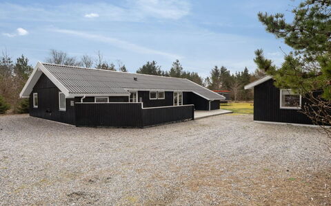 Onni - 2.3Km from the Sea: Træ, Hjem, Veranda, Dæk, Hårdttræ, Tag, Bejdse, Trægulve, Eco Hotel