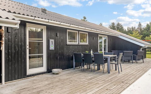 Onni - 2.3Km from the Sea: Træ, Hjem, Veranda, Dæk, Hårdttræ, Tag, Bejdse, Trægulve, Eco Hotel