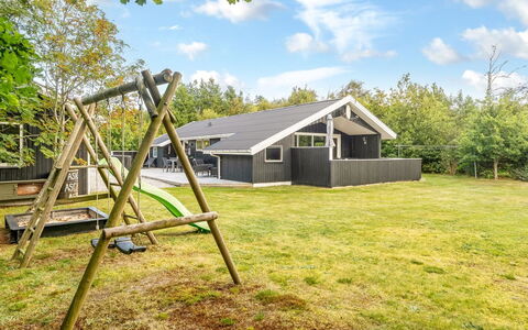 Onni - 2.3Km from the Sea: Træ, Hjem, Veranda, Dæk, Hårdttræ, Tag, Bejdse, Trægulve, Eco Hotel