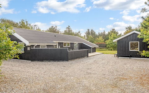 Onni - 2.3Km from the Sea: Træ, Hjem, Veranda, Dæk, Hårdttræ, Tag, Bejdse, Trægulve, Eco Hotel