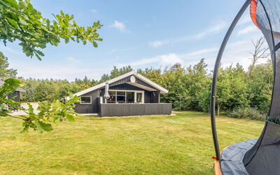 Onni - 2.3Km from the Sea