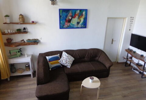 Appartamento Central Sea View Opatija: Møbel, Indretning, Couch, Gulvbelægning, Etage, Træ, Stue, Værelse, Trægulve, Belysning