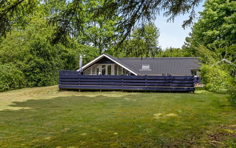 Mila - 30Km from the Sea: Tag, Hus, Hjem, Sommerhus, Dør, Sidespor, Dæk, Veranda, Planke, Hårdttræ